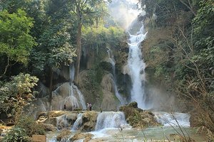 Tat Kuang Si Waterfalls