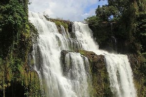 Tad Nuiang Waterfall