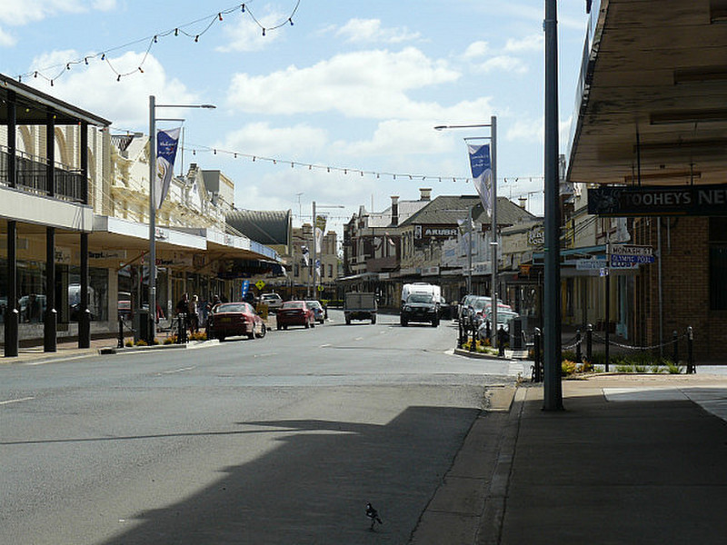 The crooked Main Street of West Wyalong