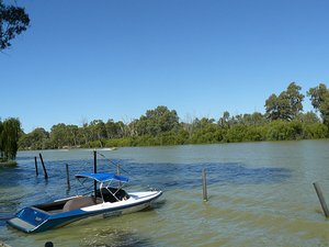 The Murray River Gol Gol