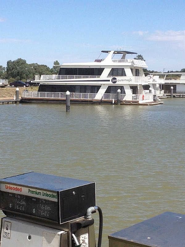 House Boat on the Murray