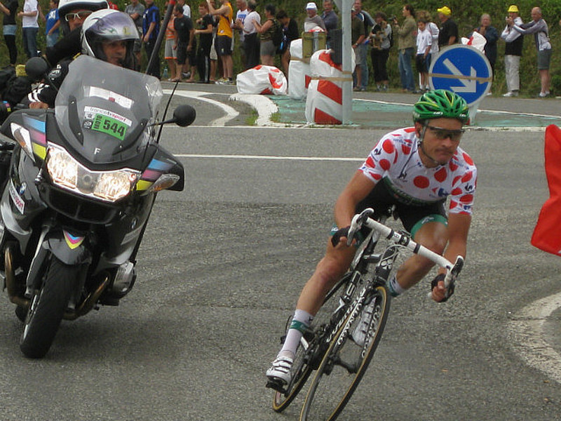Race leader mid-point in the stage