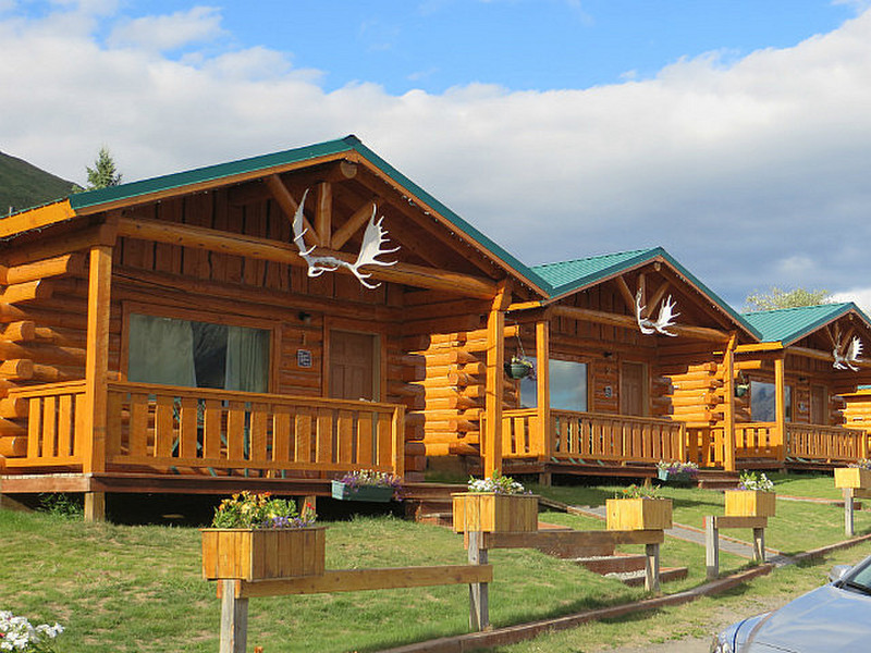 Cabins at front of lodge