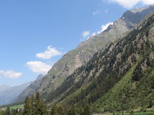 Tyrol valley splendor