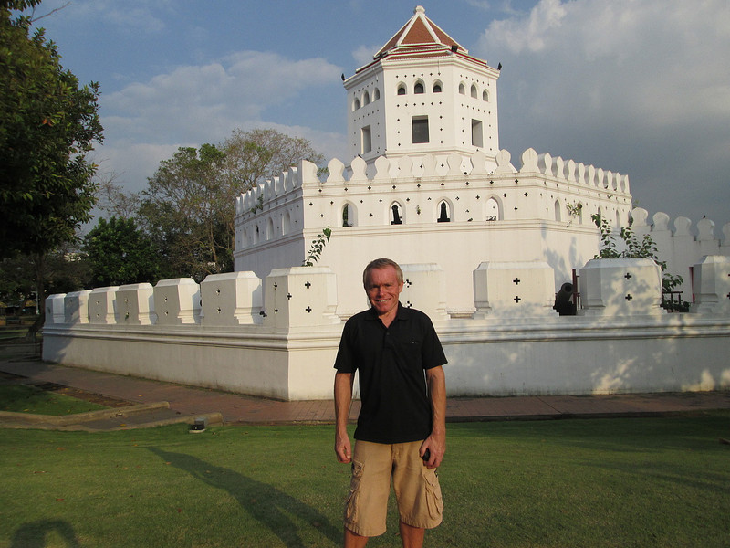 Phra Sumen fort ...