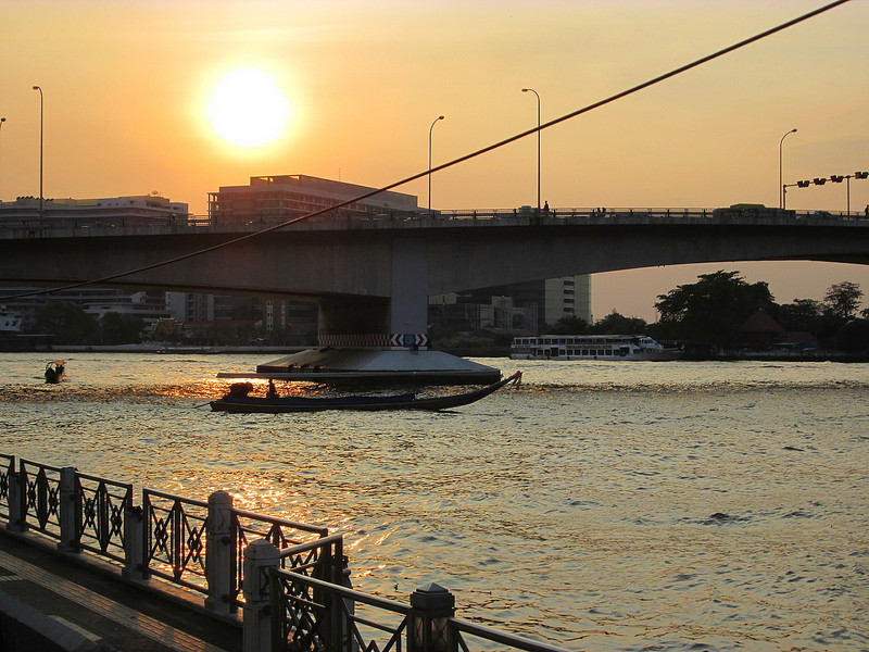 Sunset over Chao Phraya ...
