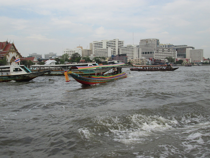 Chao Phraya really busy today ...