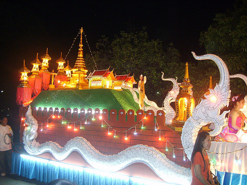 Doi Suthep on Loy Krathong float