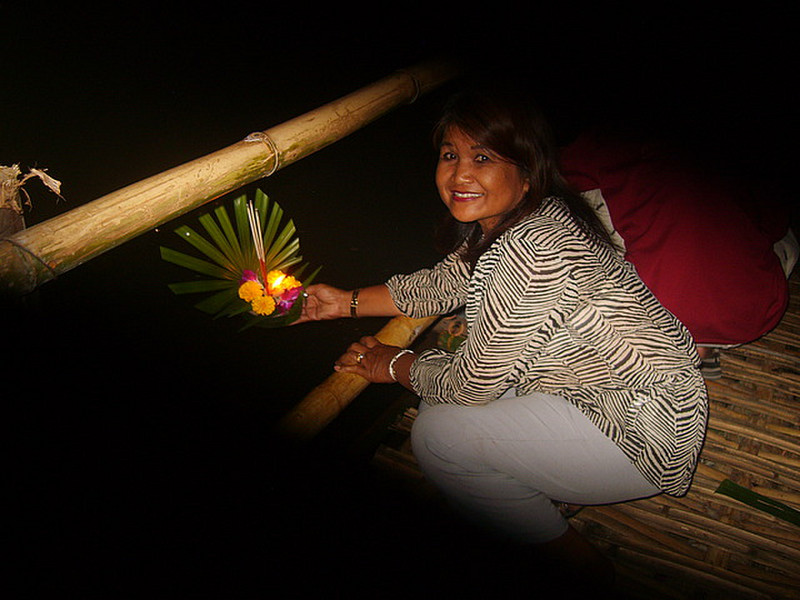 Floating our krathong on Ping River