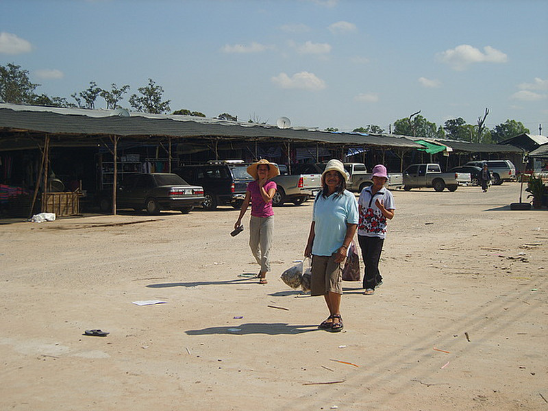 Shopping at the Cambodian border market
