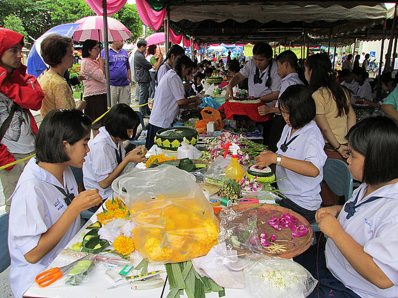 Kratong making competition