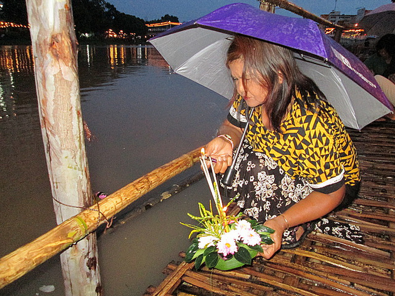 Floating our kratong on Ping River