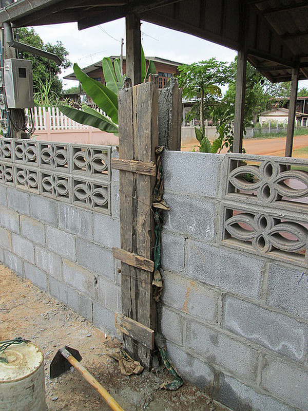 Building a concrete post