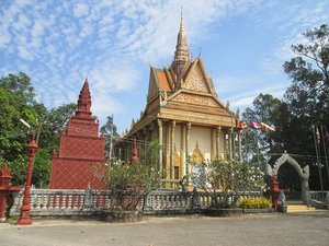 Temple on Fish Island, Kampot