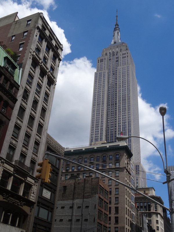 L'Empire State Building depuis la 5th avenue