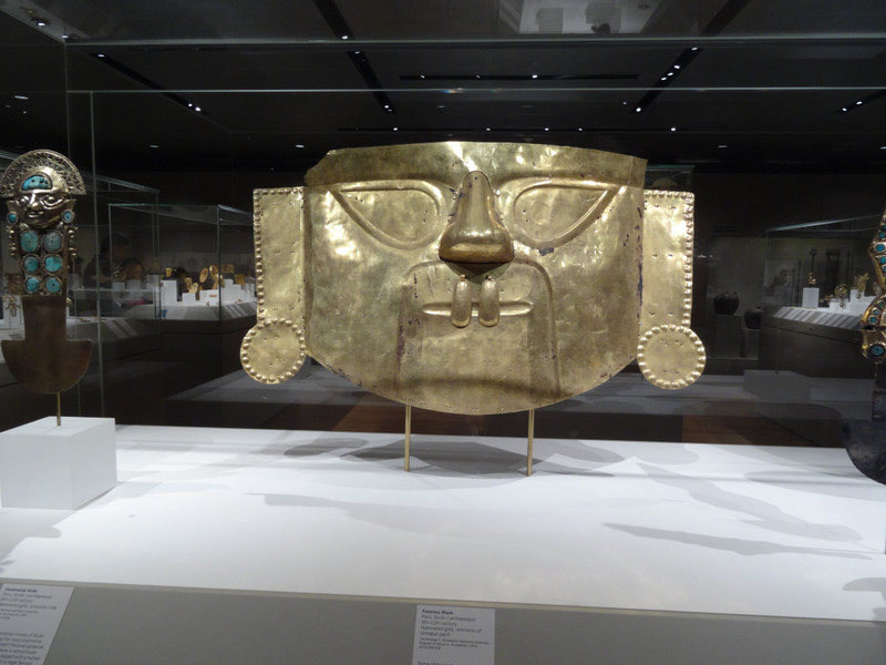Un masque Maya en or