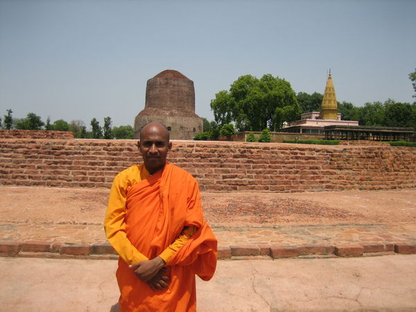 Sri Lankan Monk i meet in Sanarth