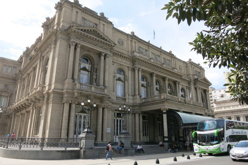 Teatro Colon -front view