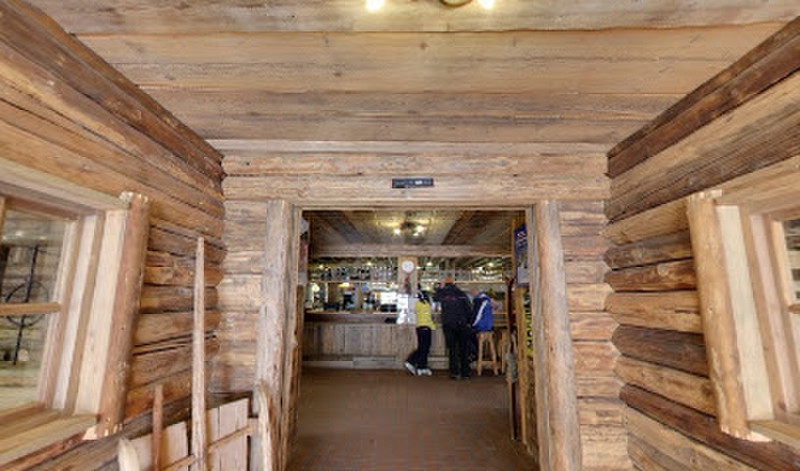 Gigante Baranci wood cabin