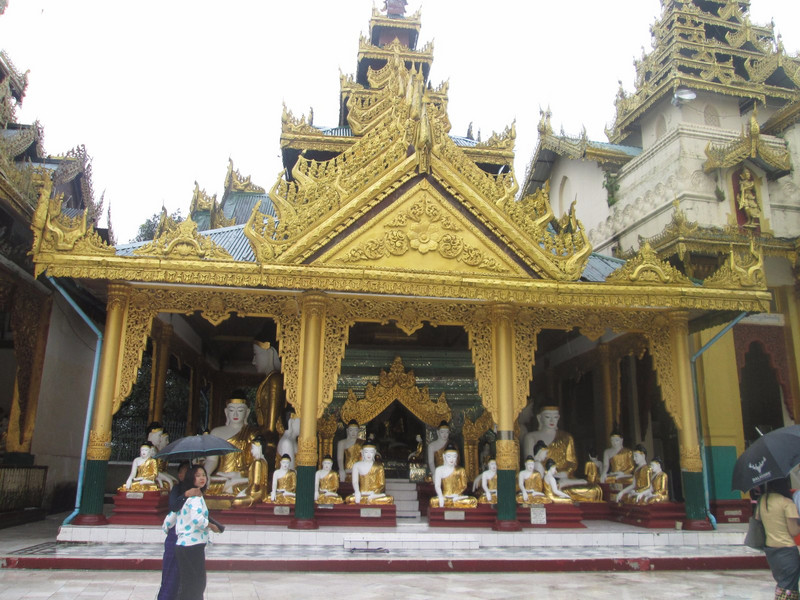 A pavilion of Buddhas