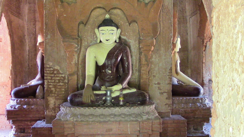 Buddhas within the pagoda