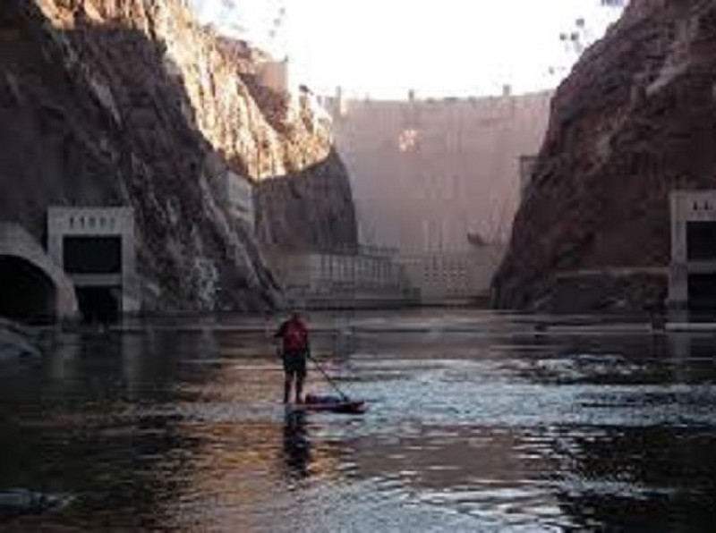 Hoover Dam paddle boarding