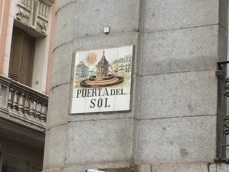 Many of the main streets in the city centre have these pretty street name plaques