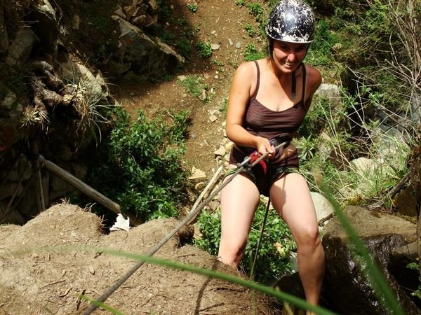 Canyoning... On reprend courage, l'instant d'au moins une pose!