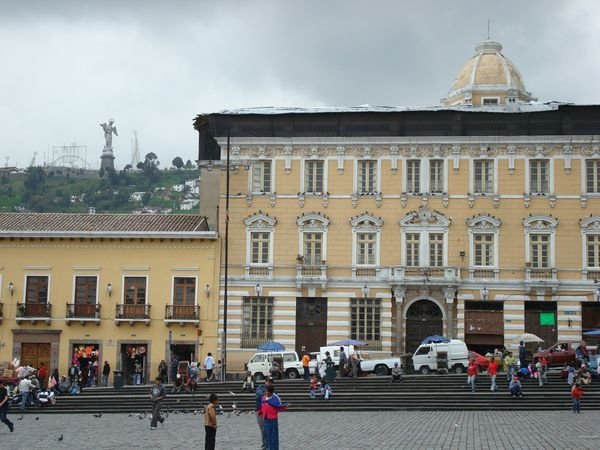 Centre de Quito, avec vue sur le "Pantecillo"