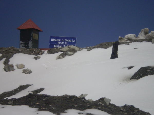 Nathu La - Lots of Snow even in April