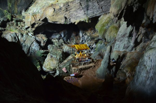 Blue Lagoon caves near Vang Vieng