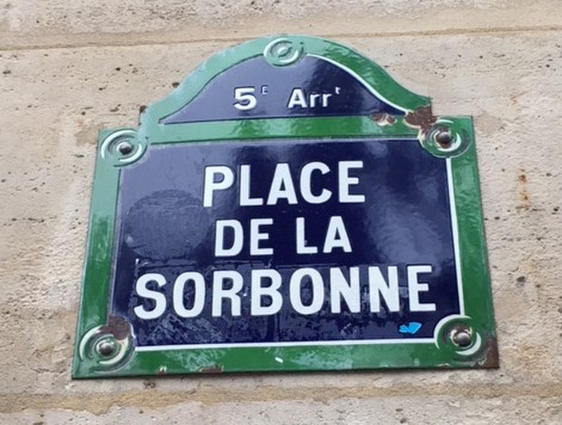Place de la Sorbonne 1
