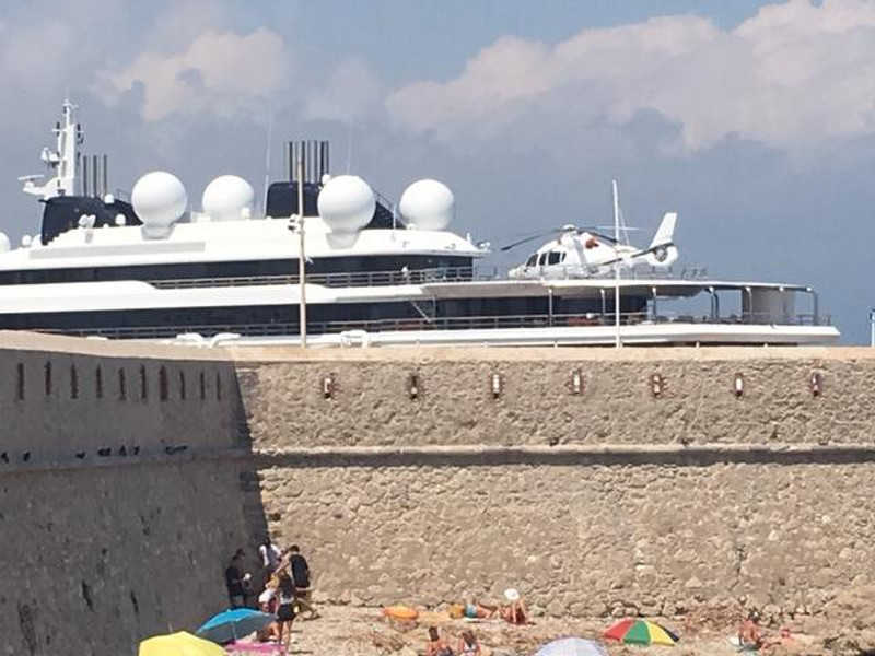 Rampart dwarfed by the super yacht Katara