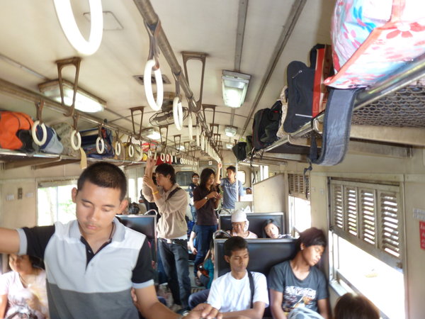 Tren desde Bangkok a Ayutthaya tercera clase