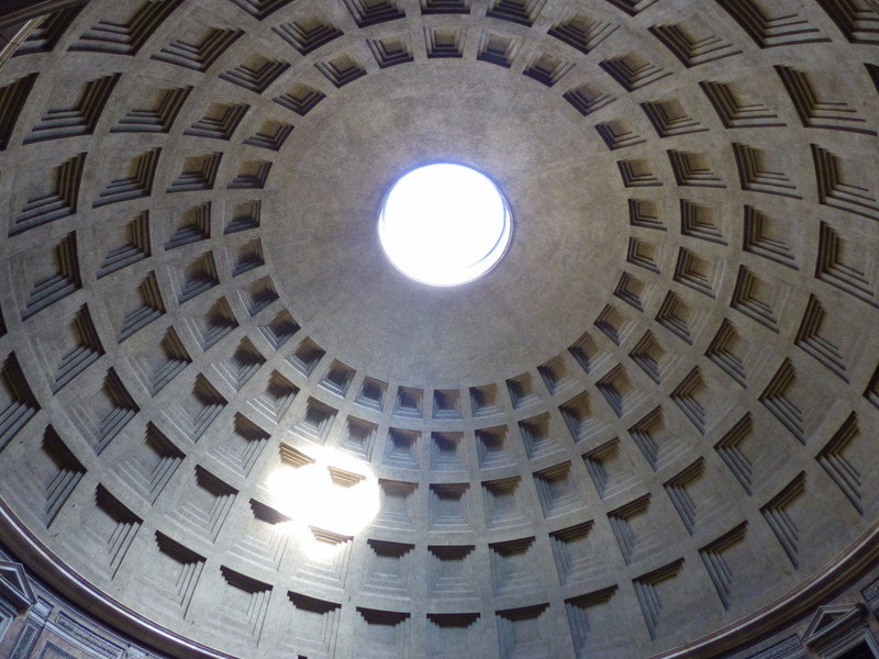 Oculus ceiling inside the Pantheon