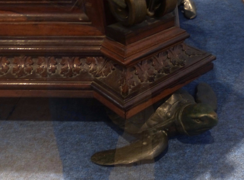 Lisbon Maritime Museumsea chest turtle foot