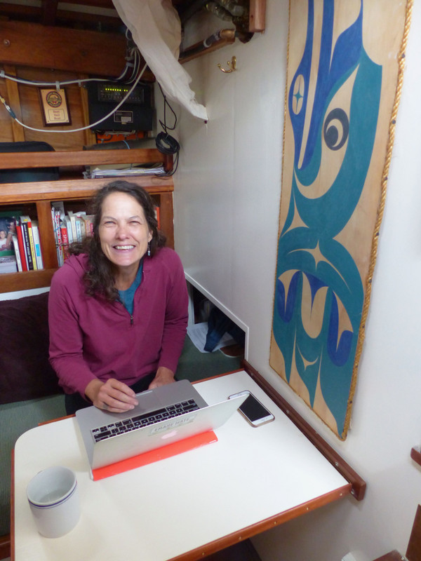 Bridget's new desk on Ama Natura