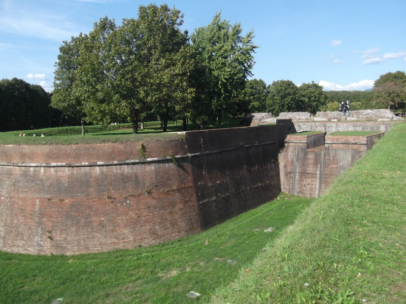 Lucca Walls Bastion