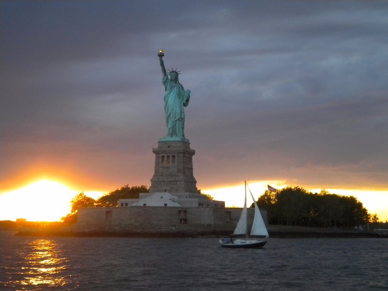 Trafalgar Tour: New York harbour