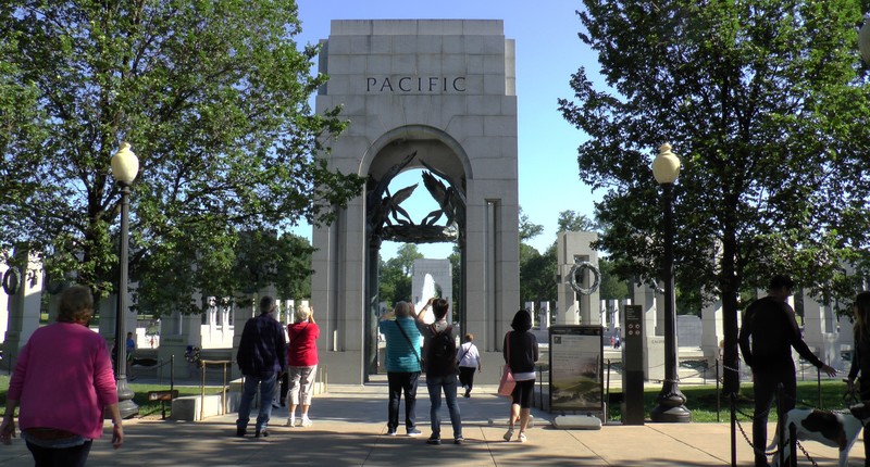 Trafalgar Tour: Washington D.C: World War II Memorial