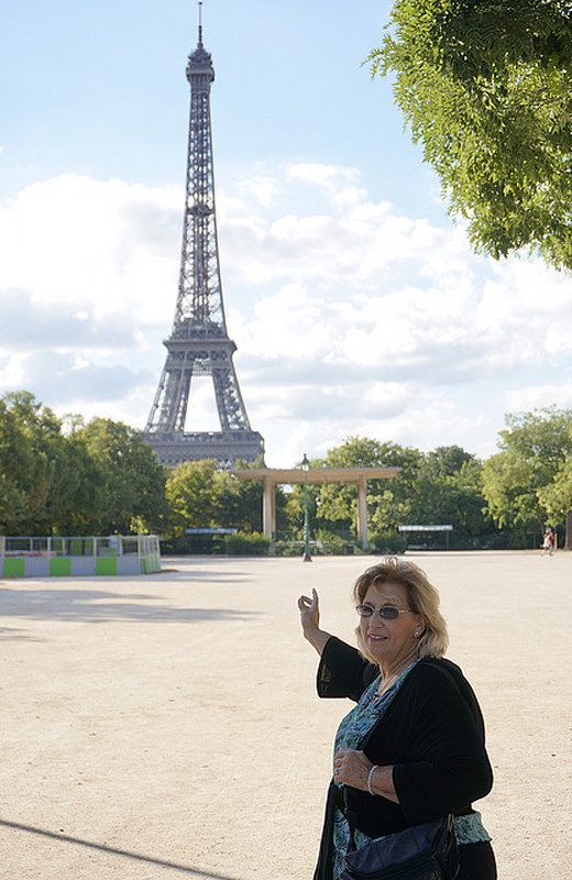 Mom is in Paris