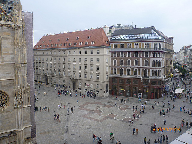 View of Stephansplatz from our room.