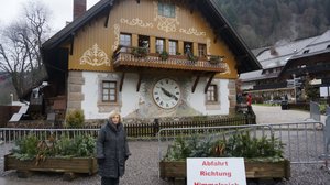 Mom at the World&#39;s Largest Cuckoo Clock.