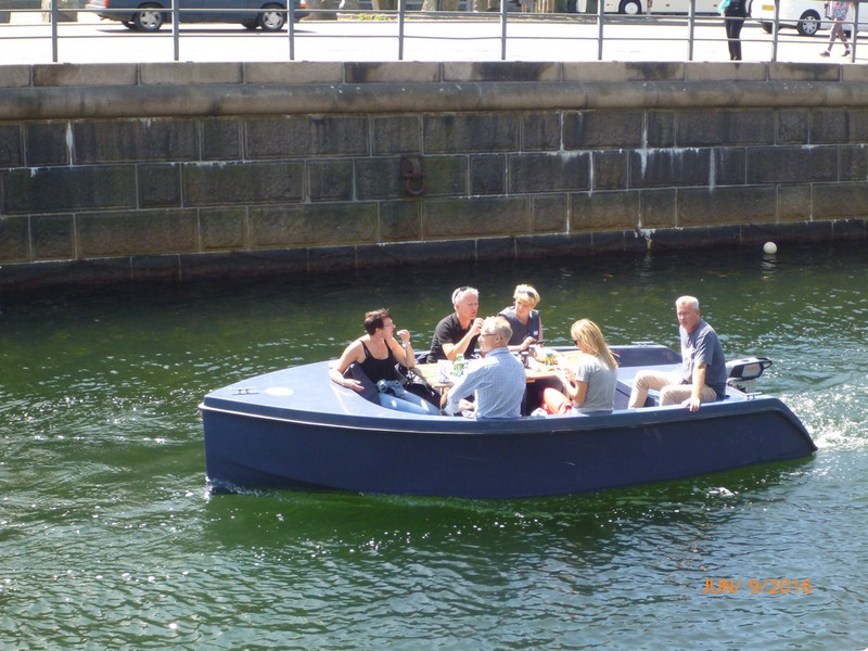 Rent This Boat, Pack Picnic Lunch and Travel Canal