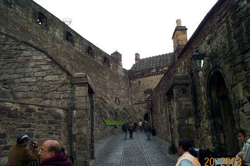 64 Edinburgh Castle