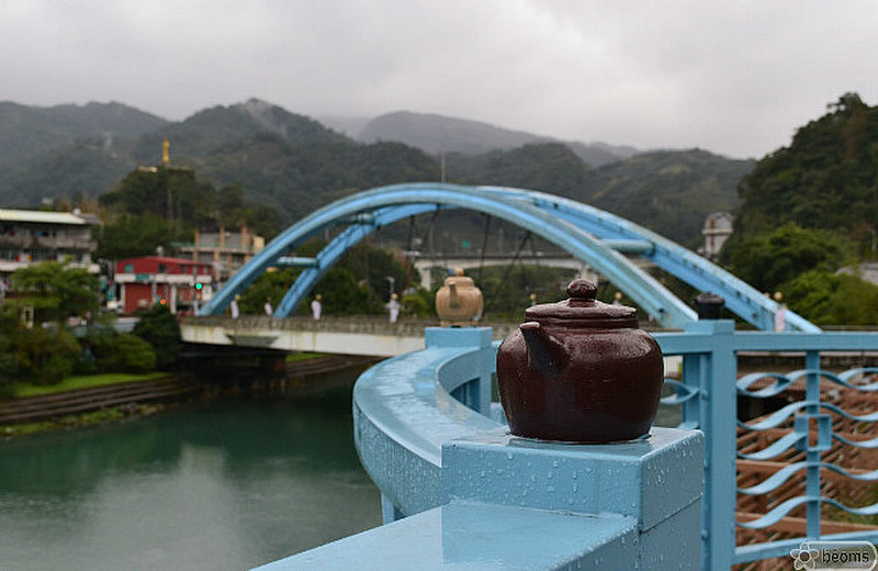 the teapot bridge
