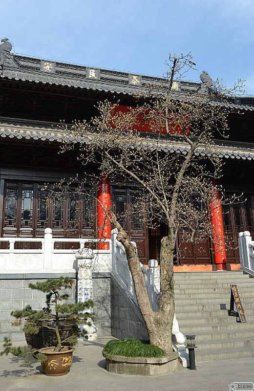 Linggu temple