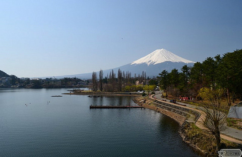 Kawakuchi lake and Fuji-san