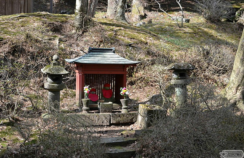 Behind Rinnoji temple