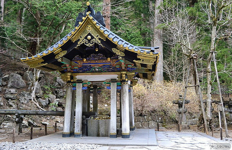 Taiyuin mausoleum - place to purify your hands